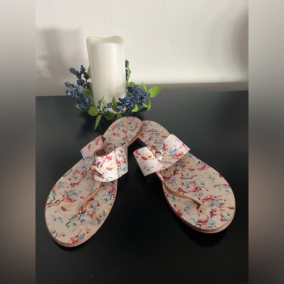 Josie a la plage Leather Sandals - Picture 2 of 4